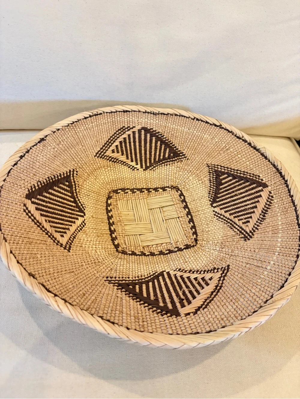 NEW African Woven Basket. Tonga people of Zambia 12.5” Across